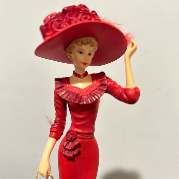 Thomas Kinkade “Red at Heart” Collectible - Picture 2 of 9